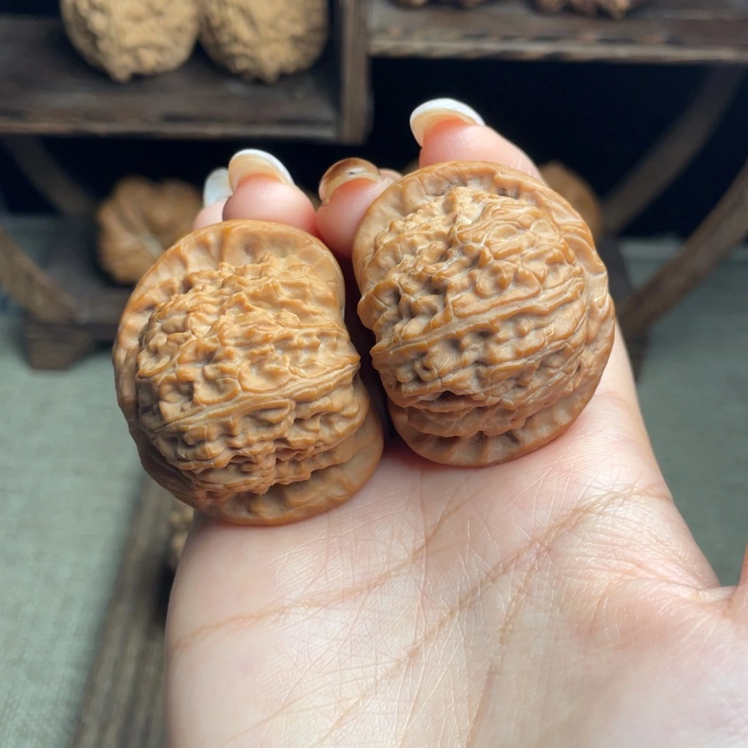 C***！文玩核桃吊坠白狮子42