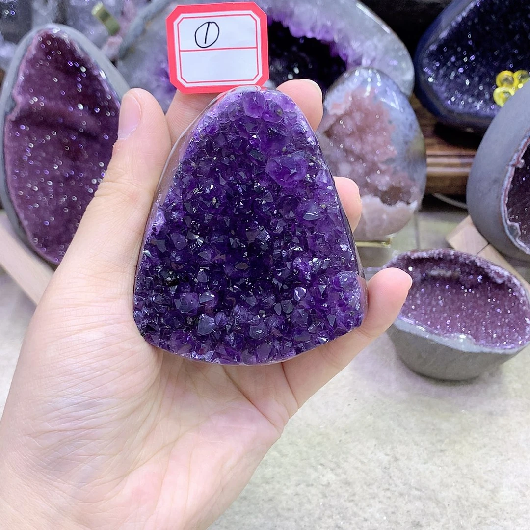 紫晶未镶嵌大型摆件（非配饰）