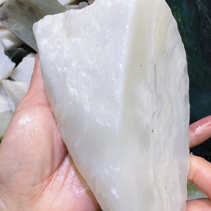 和田玉未镶嵌珠宝奇石