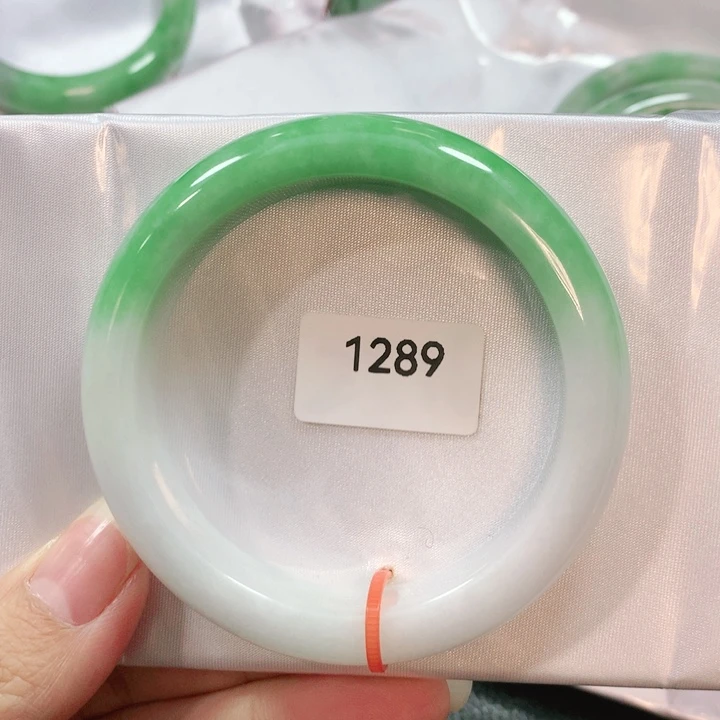 翡翠手镯未镶嵌天然翡翠手镯54