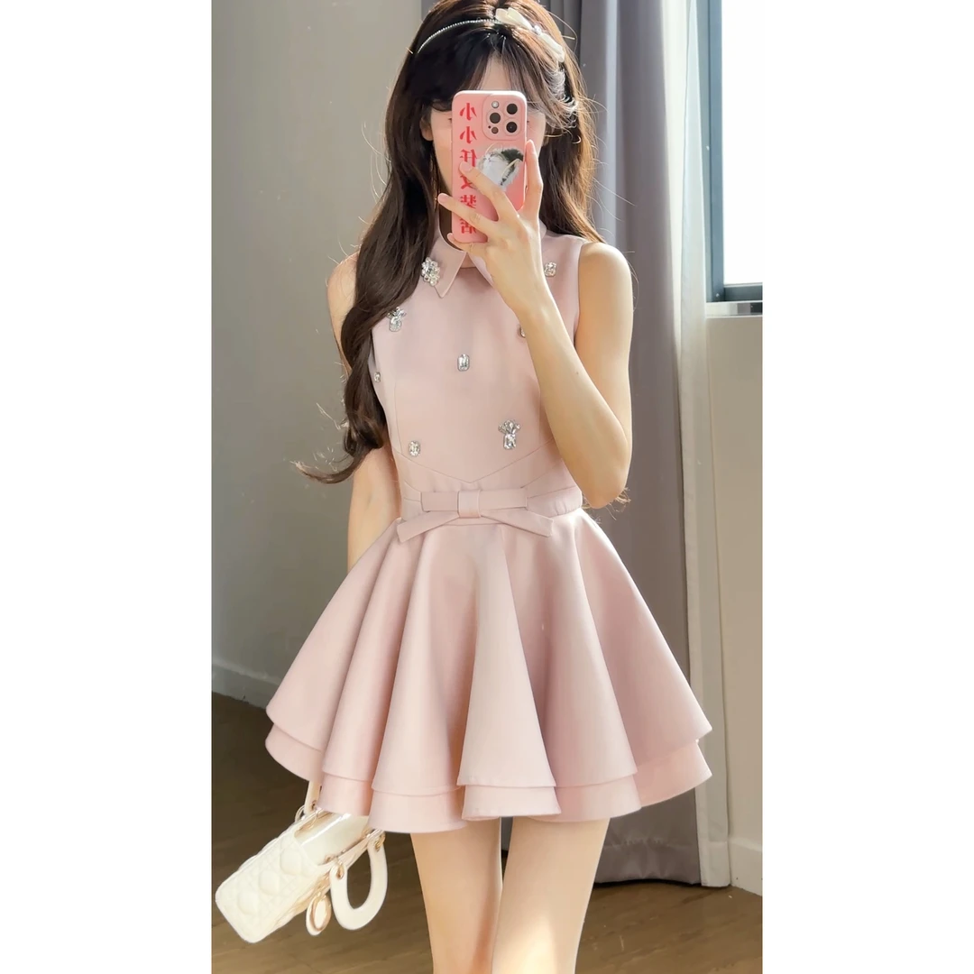 小小仟 “贵女”手工坊缎面重工超显瘦腰间蝴蝶钉钻连衣裙