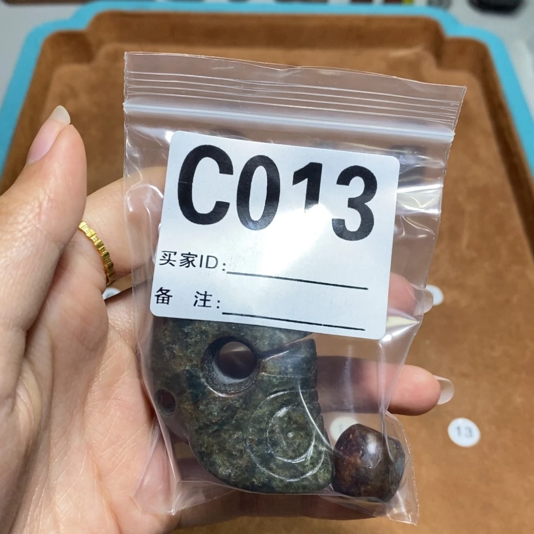 蛇纹石玉合金颈饰?****