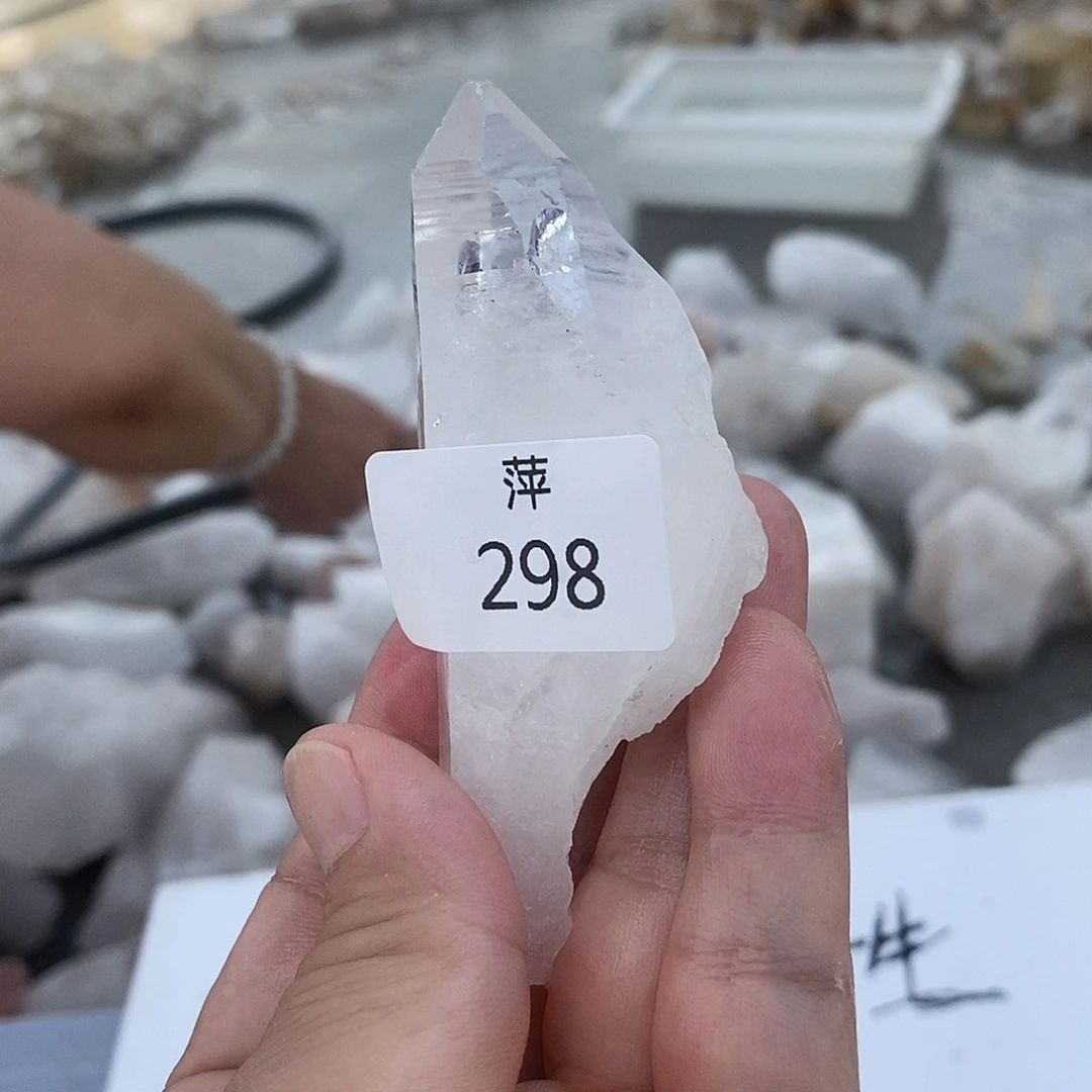未镶嵌水晶大型摆件（非配饰）