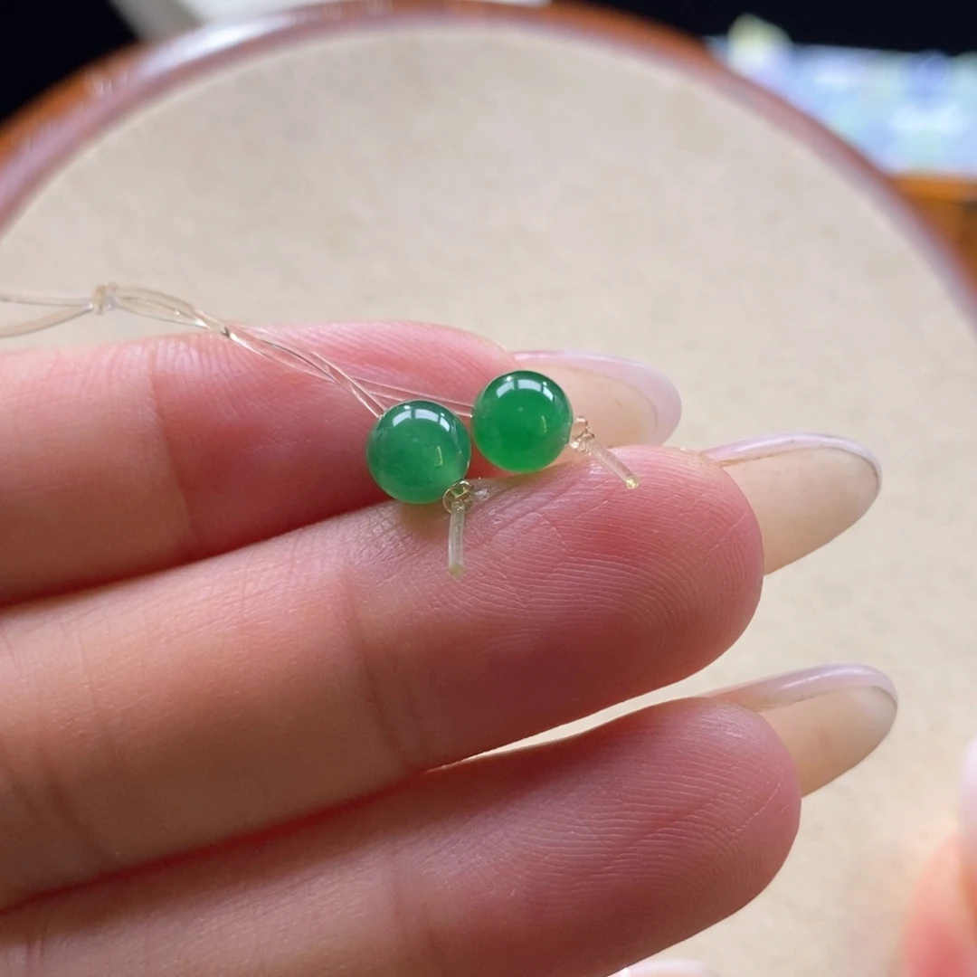 翡翠未镶嵌颈饰翡翠冰绿珠1 对