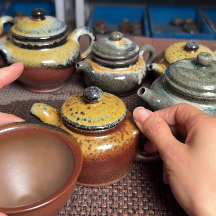 茶壶紫砂徳钟束口200 C