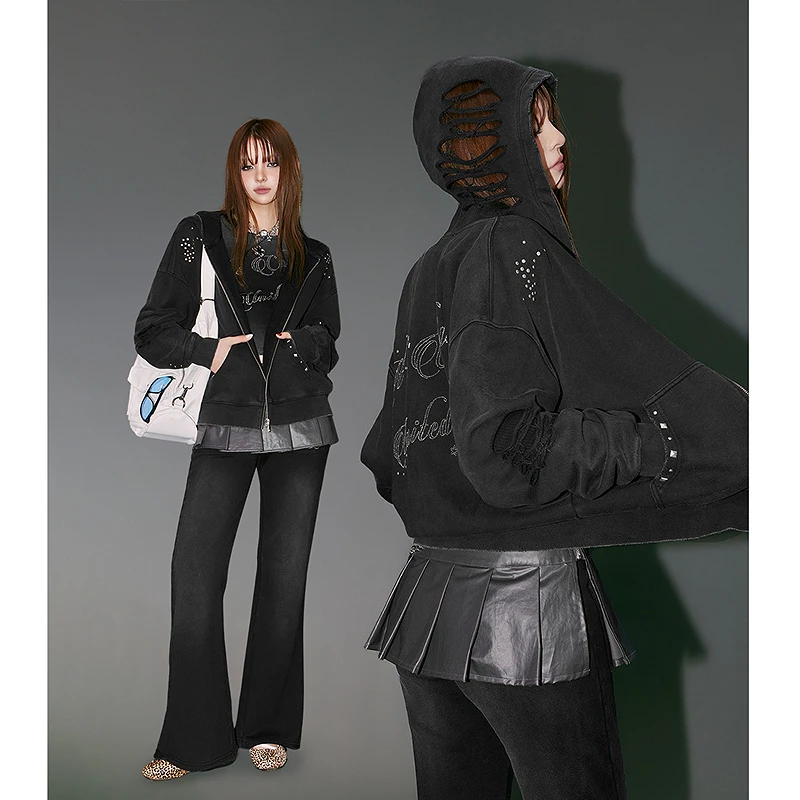 CHUU春季女装字母烫钻设计做旧破洞铆钉个性韩系穿搭休闲外套