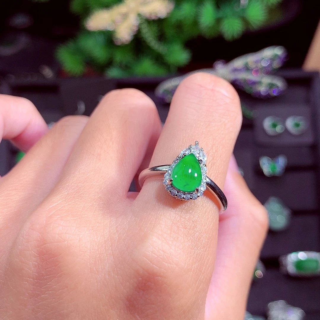 颈饰未镶嵌翡翠天然