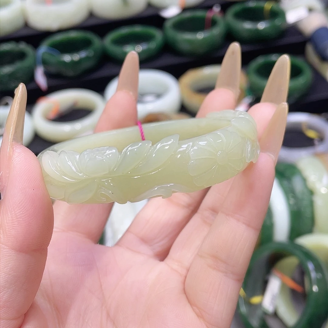 未镶嵌手镯和田玉（糖玉）