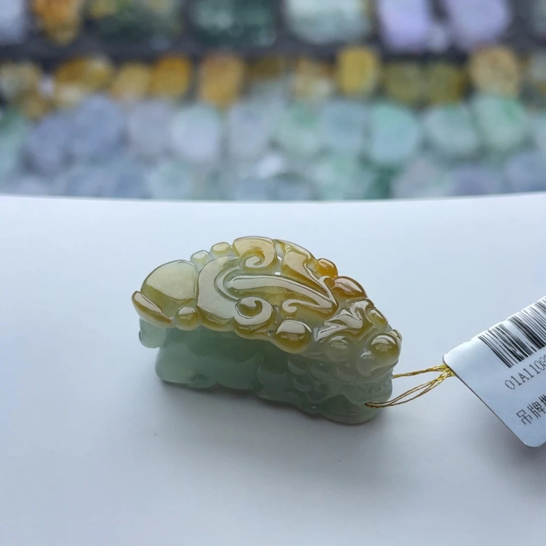 翡翠颈饰未镶嵌貔貅