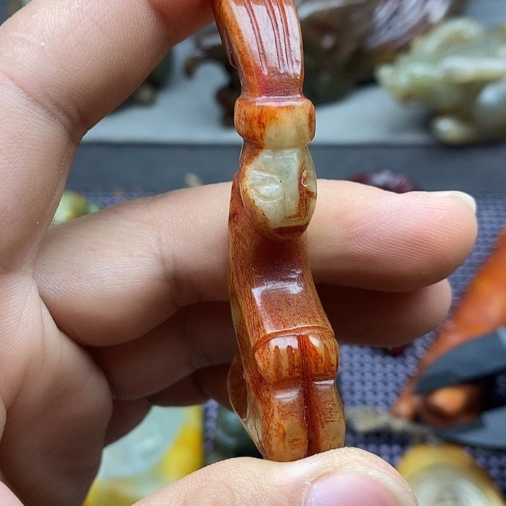 未镶嵌蛇纹石玉颈饰