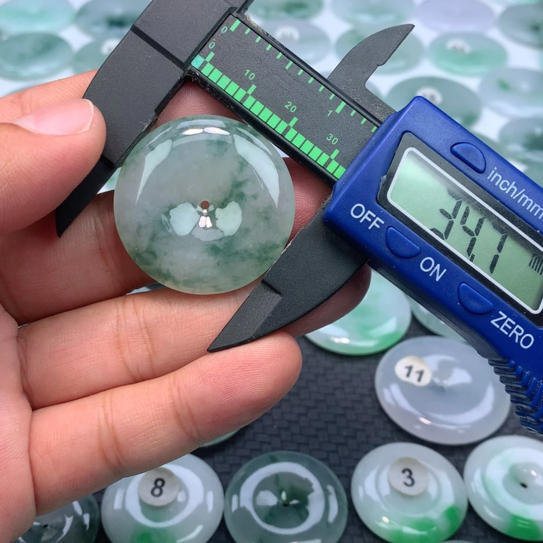 翡翠未镶嵌颈饰缅甸天然A货翡翠