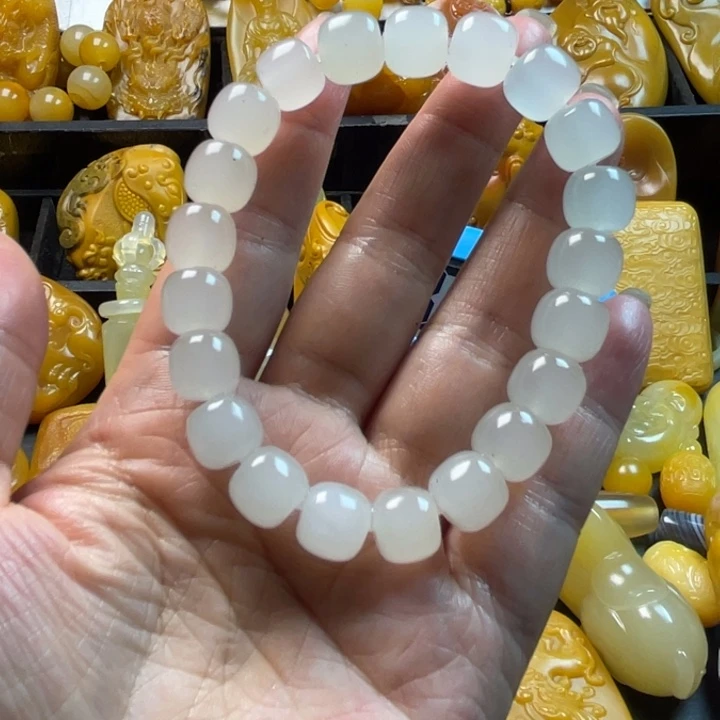 欲***石英质玉未镶嵌颈饰