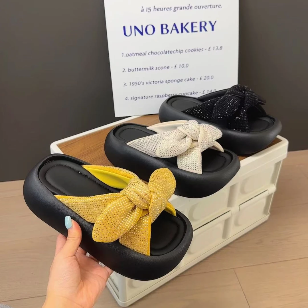 Zn-【璀璨星河】设计款2025夏季新蝴蝶结烫钻外穿女拖鞋踩屎感厚底