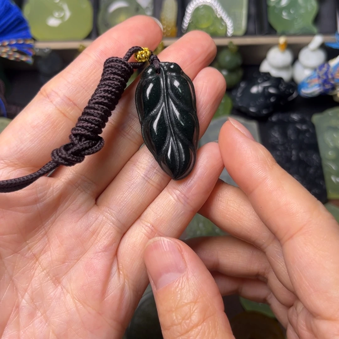 蛇纹石玉未镶嵌吊坠(不含链)