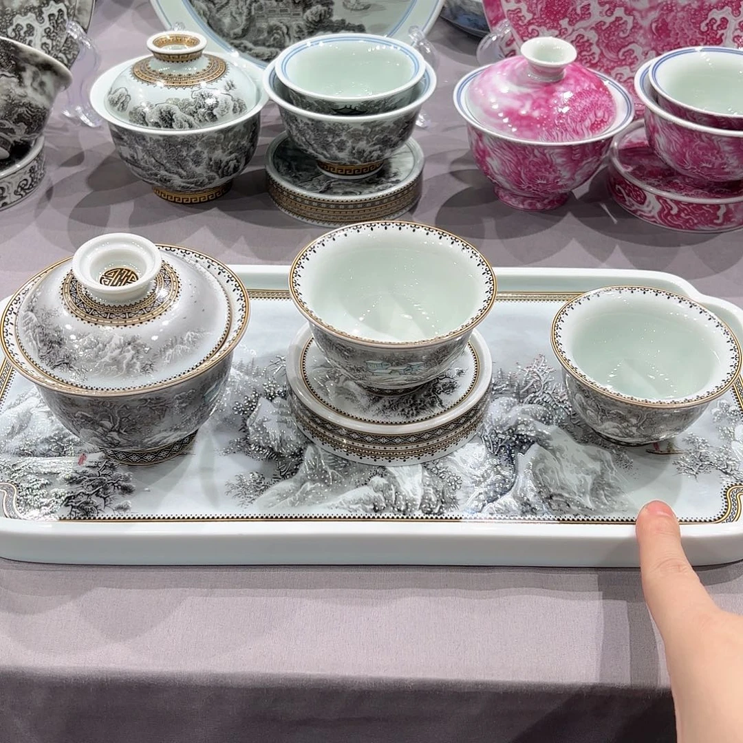 瓷片景德镇陶瓷学院副院长兼美术学院