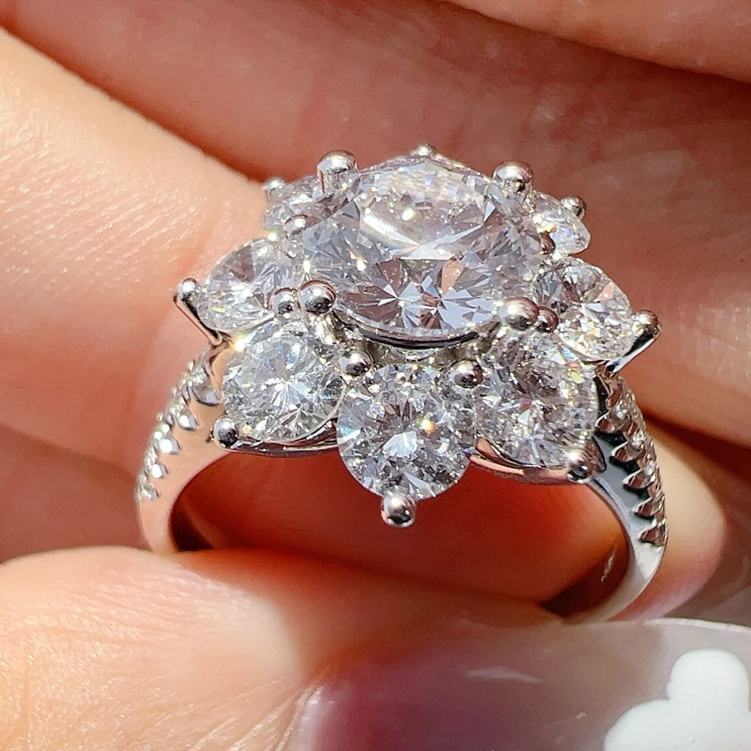 实验室培育钻石18K金镶嵌1.017