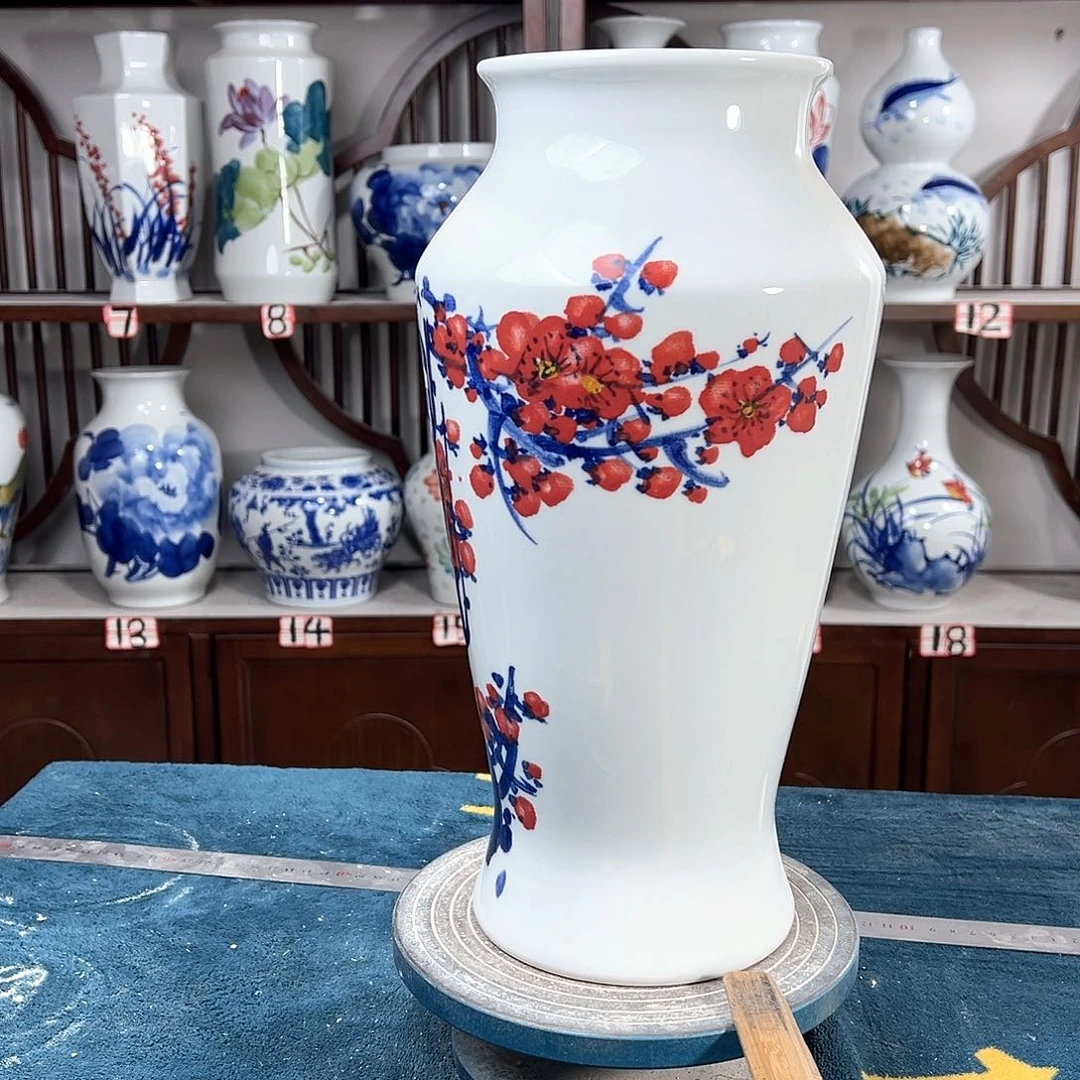 摆件景德镇陶瓷大鱼梅