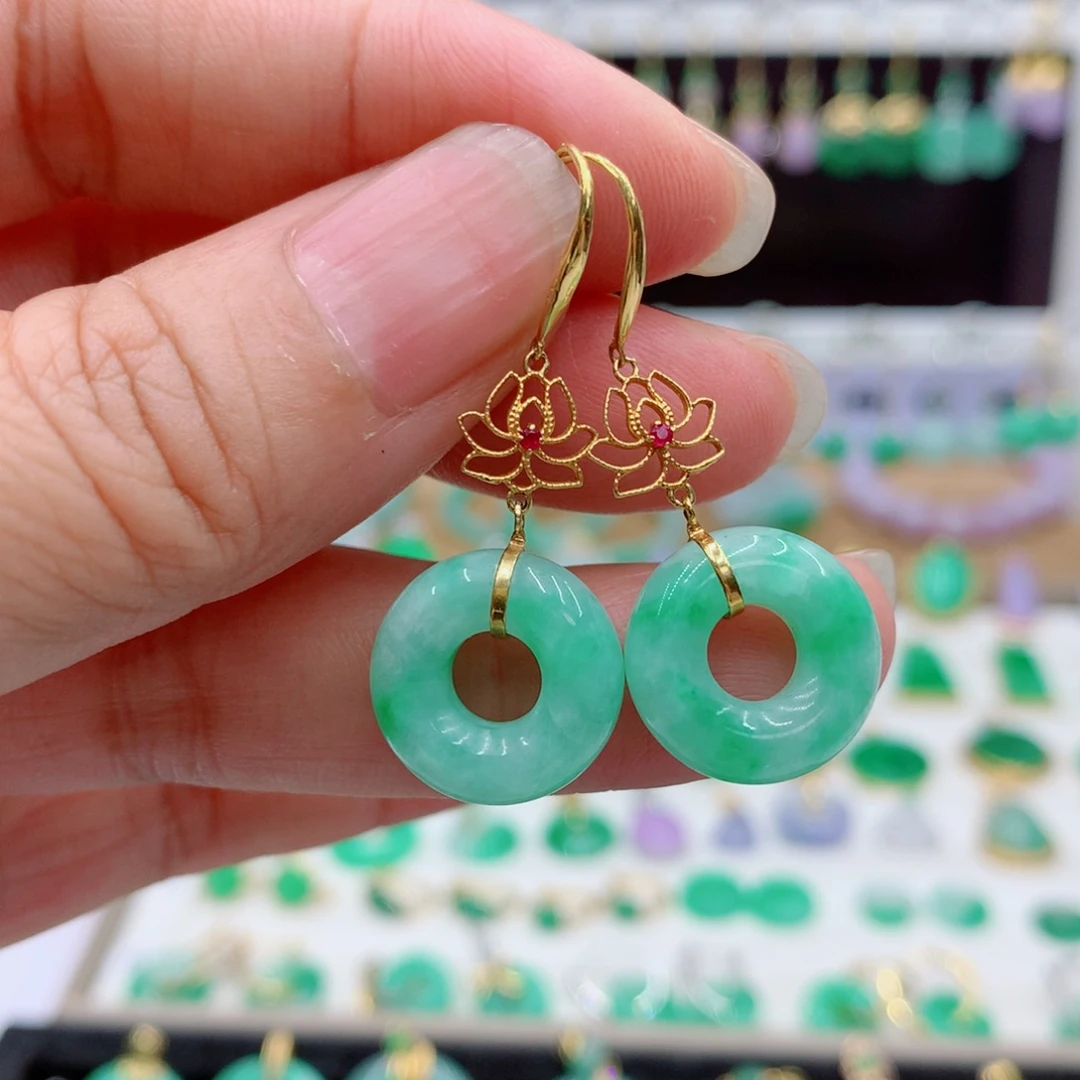 18K金镶嵌翡翠耳饰