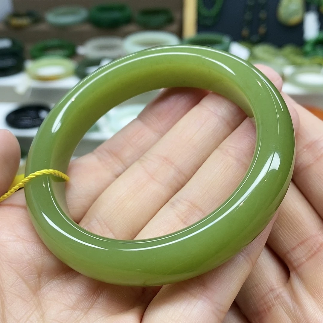 【闪购商品】未镶嵌手镯和田玉