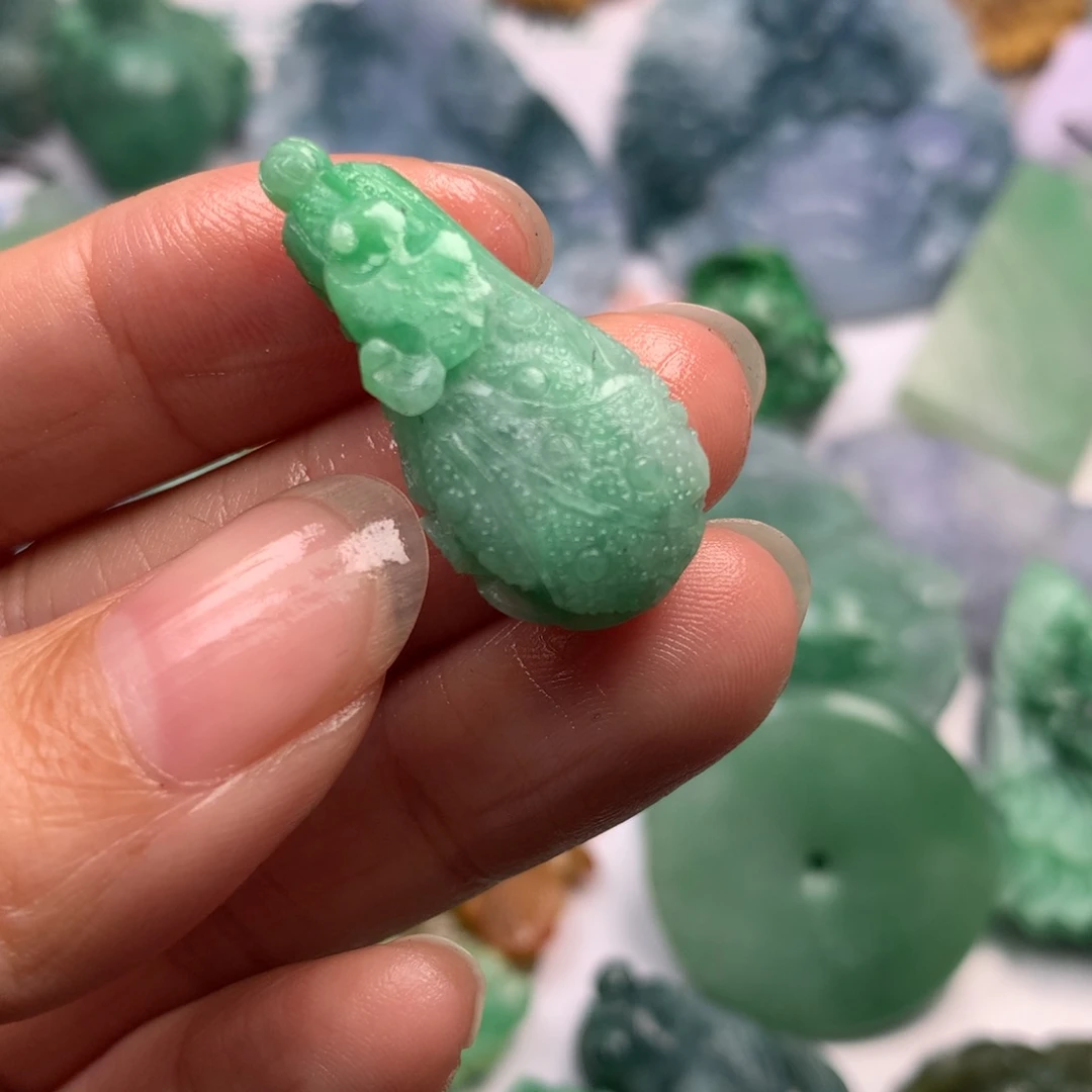 定制翡翠未镶嵌翡翠