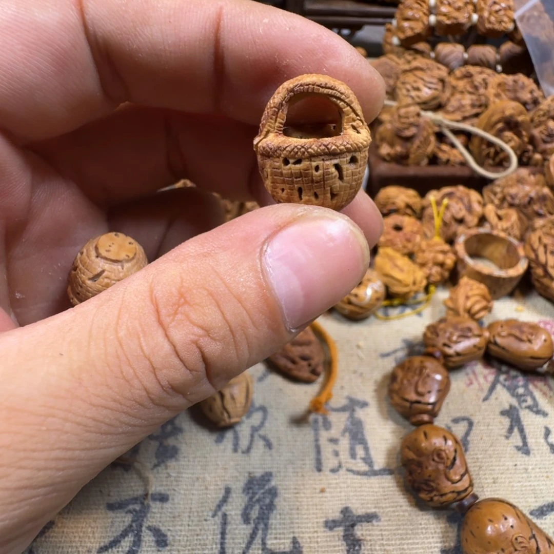 奇***顶核桃手串/手链小花篮
