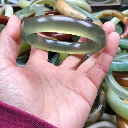 蛇纹石玉手镯未镶嵌杨*福