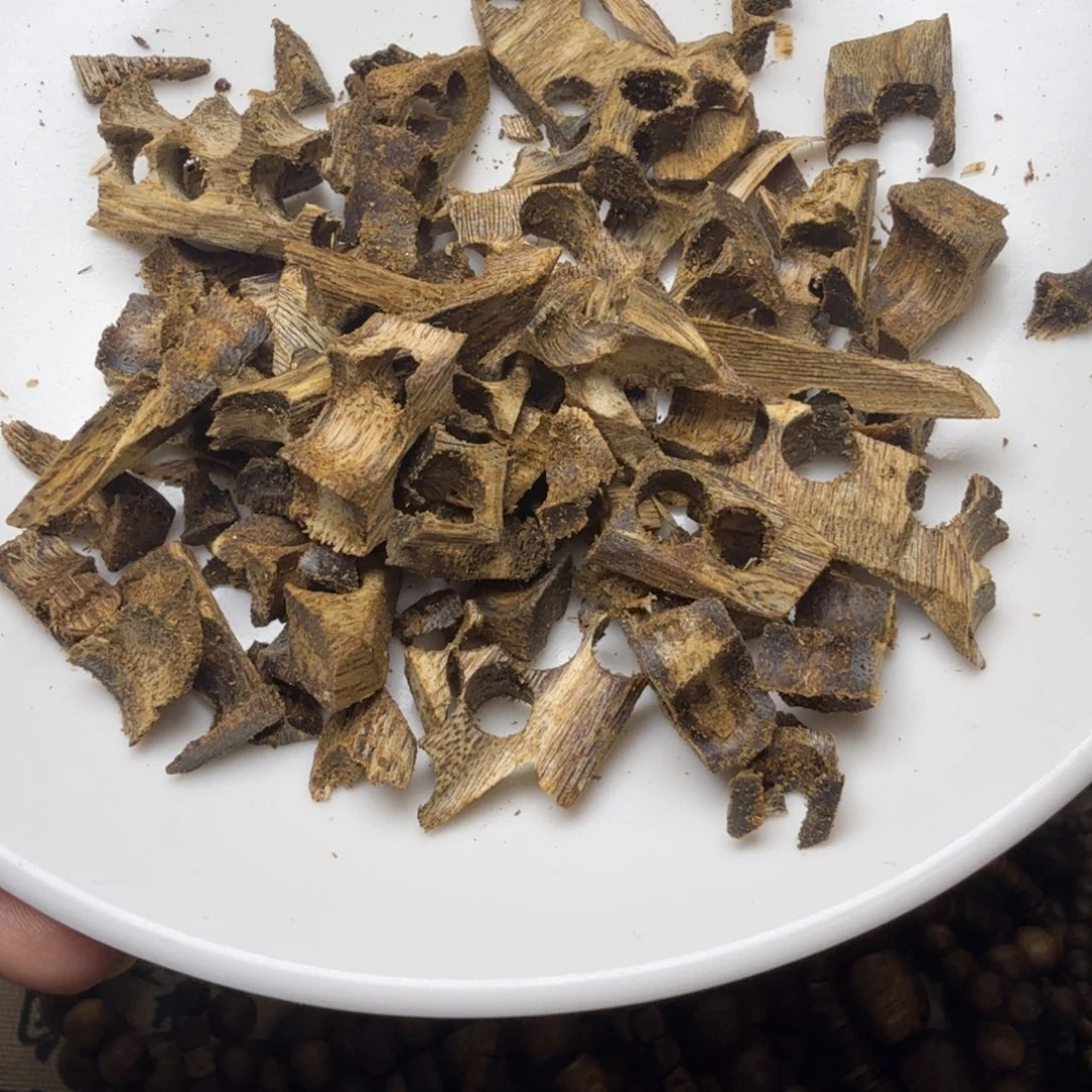 沉香沉香碎屑钻孔料