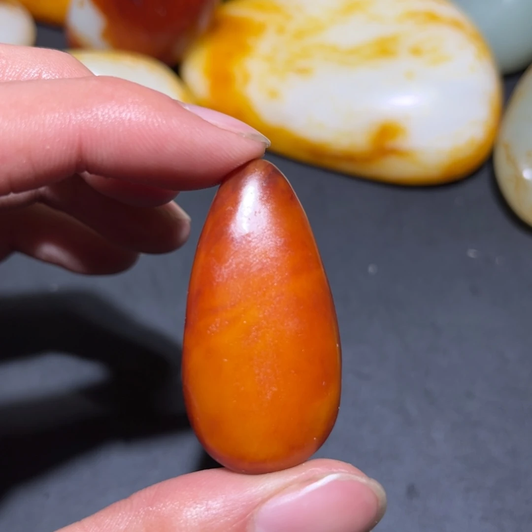 和田玉未镶嵌珠宝奇石