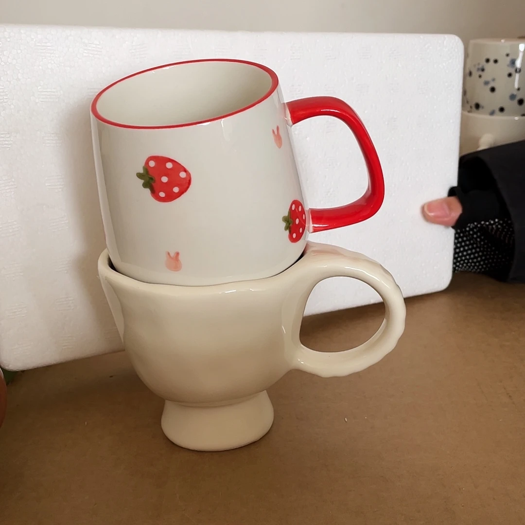 无盖款陶瓷陶瓷杯小草莓➕白高脚