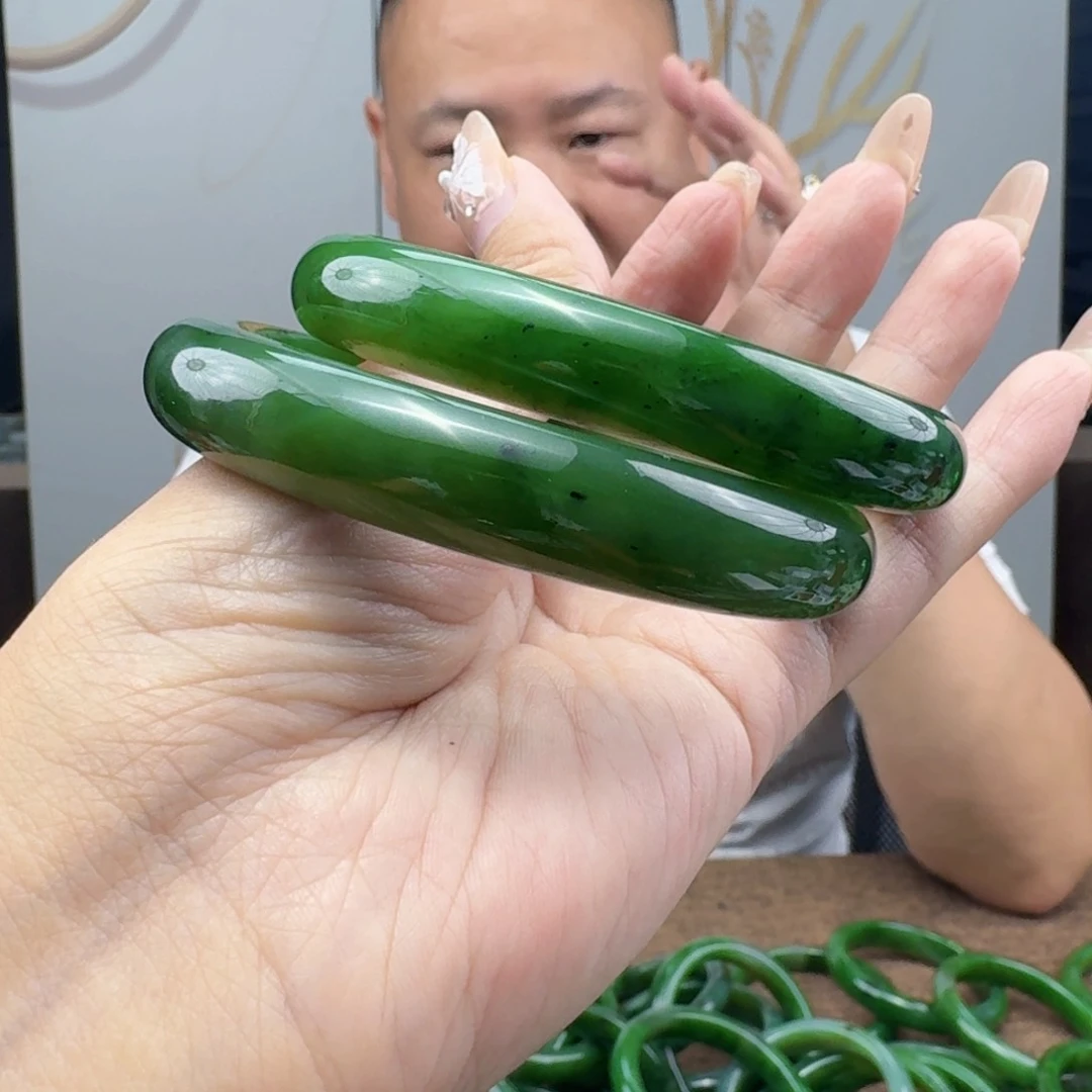 和田玉手镯未镶嵌多样性发货 拍一发一