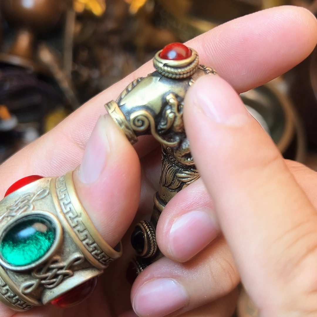 精美铜器工艺品等
