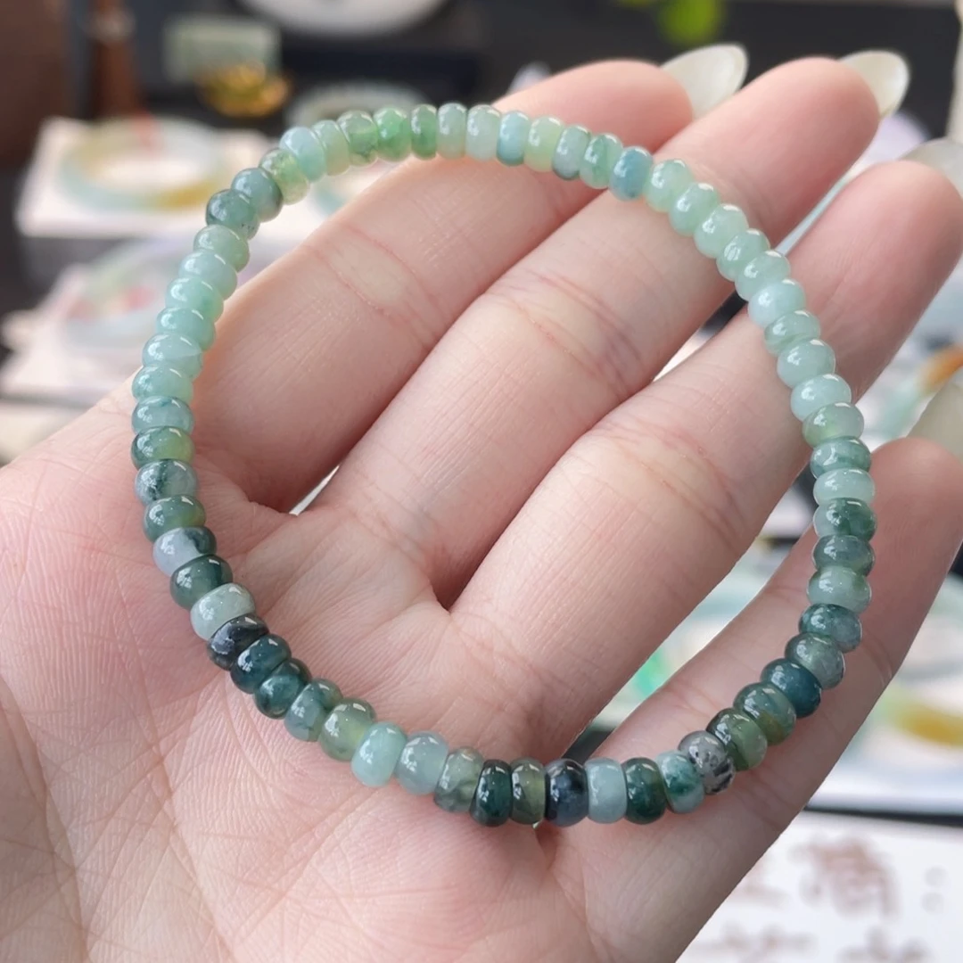 翡翠未镶嵌颈饰冰绿手串