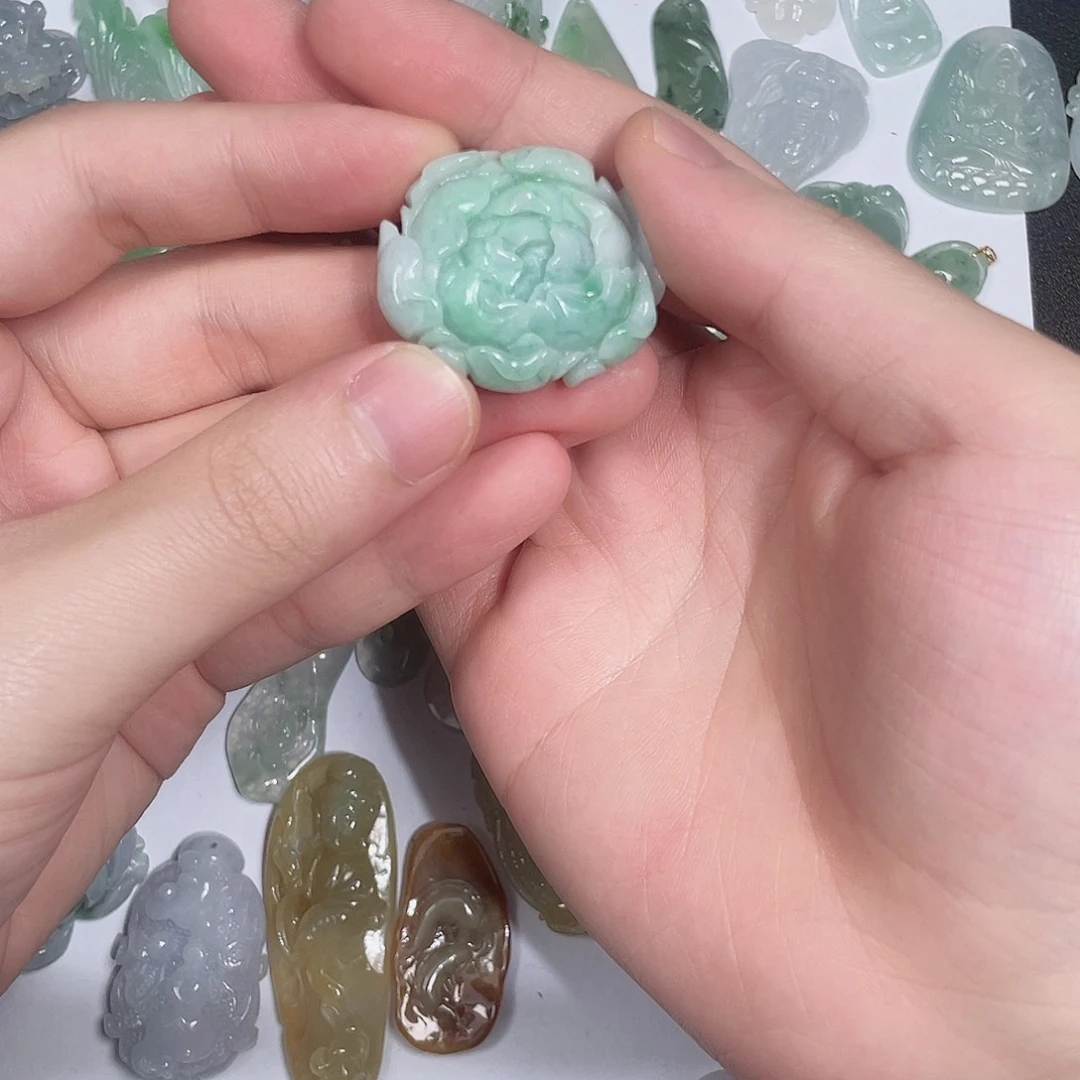 翡翠未镶嵌颈饰翡翠挂饰