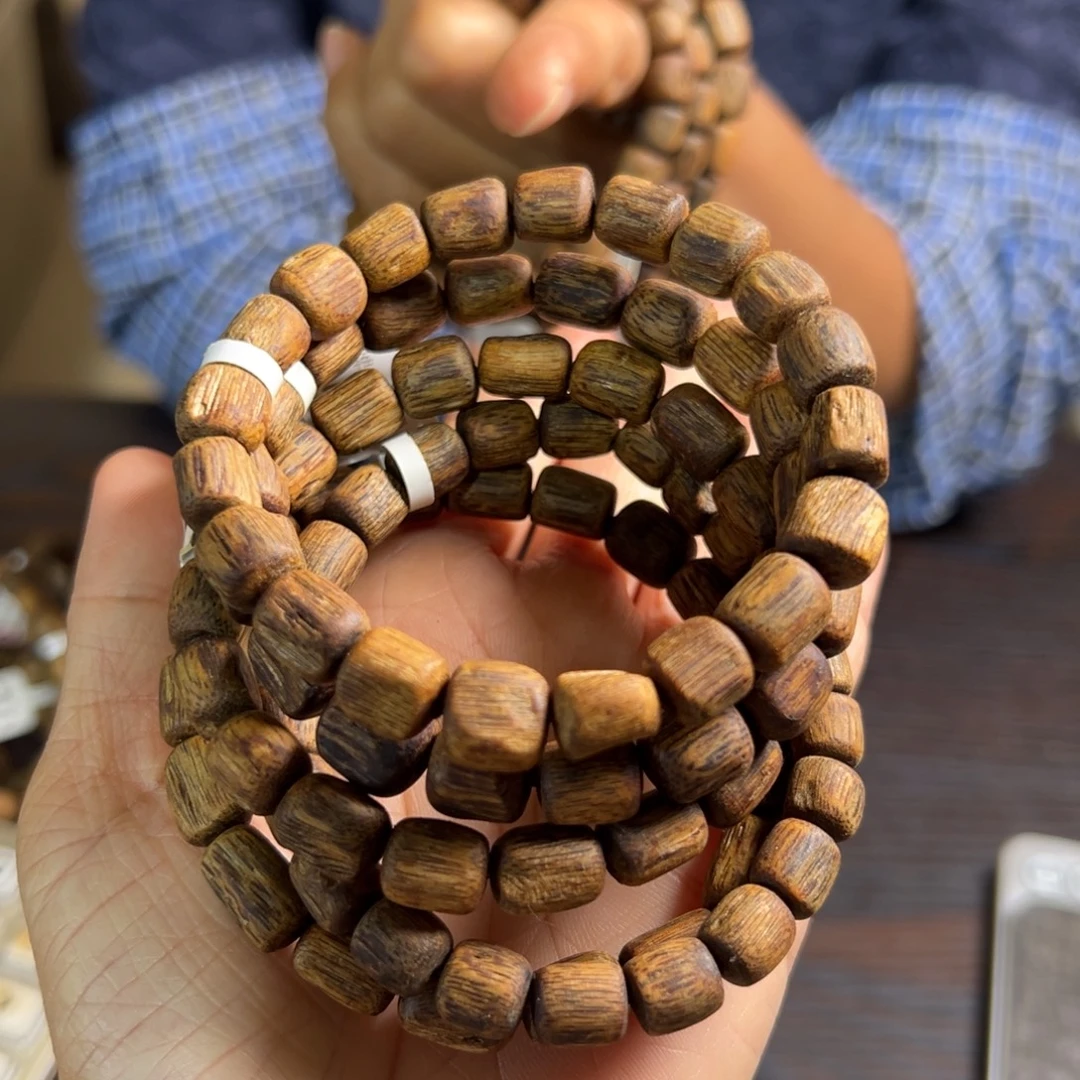 沉香手串乌身7克卡8多样性发1条