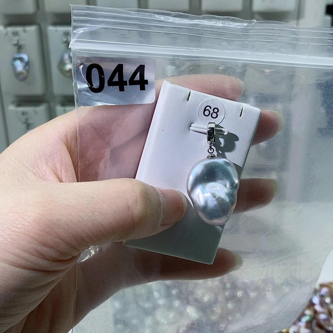 淡水珍珠合金颈饰