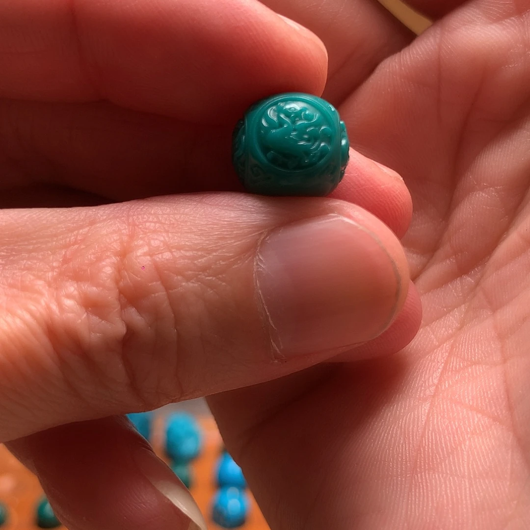 L***-琉璃颈饰果冻色12mm四大神兽