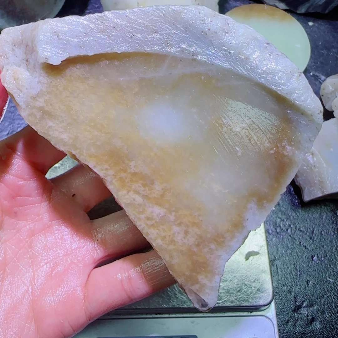 和田玉未镶嵌珠宝半成品