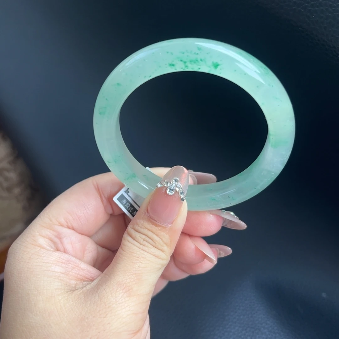 石英质玉未镶嵌手镯55