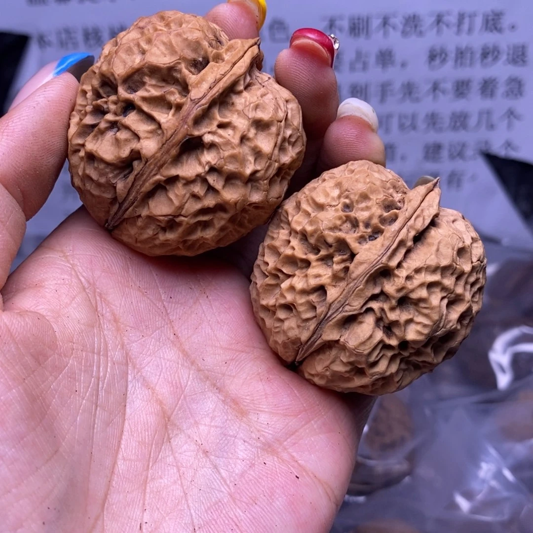 把件文玩核桃云南野生铁核桃83号43mm磕