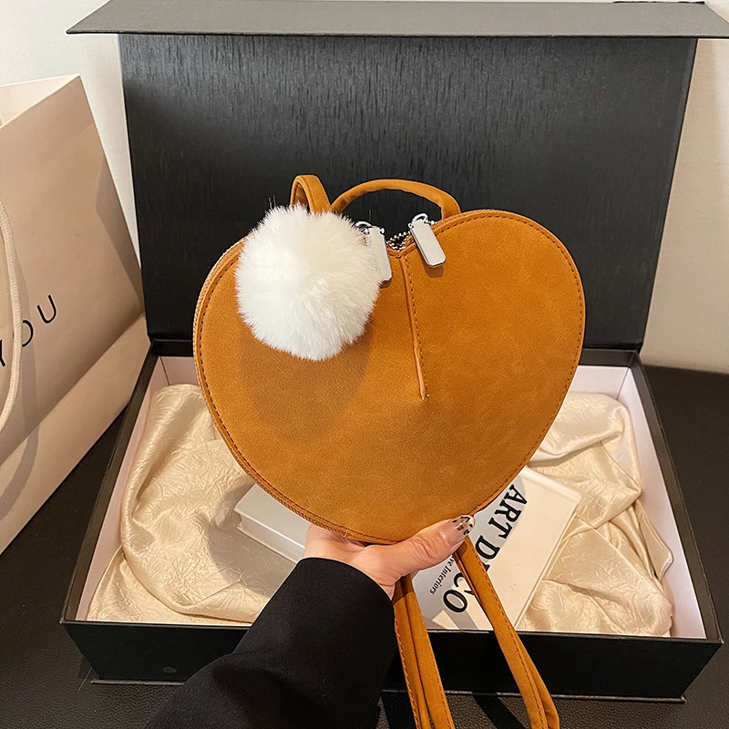 一眼心动～～小众设计师桃心爱心造型网红洋气时尚小包包