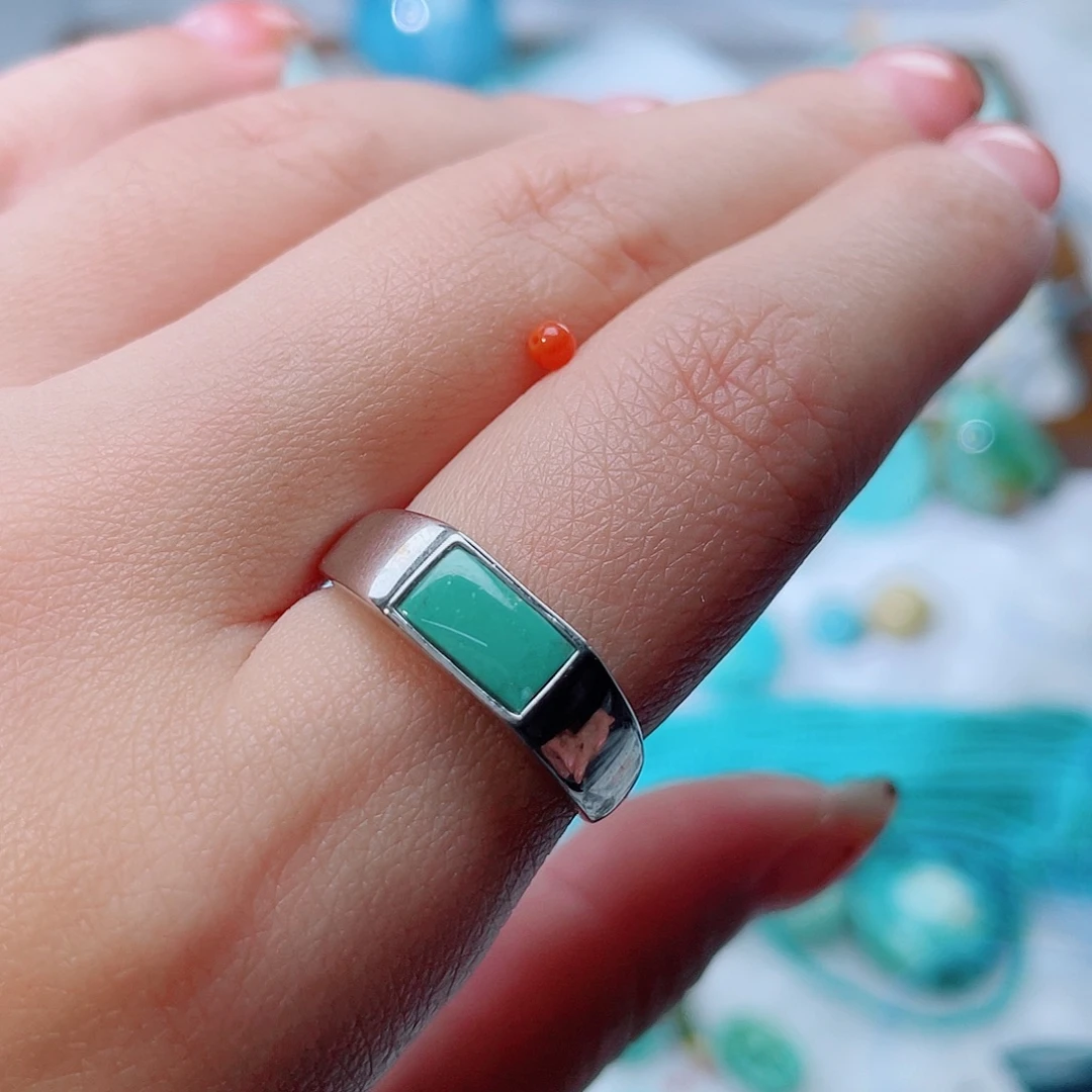 蔓***华南红玛瑙银S925镶嵌珠宝奇石