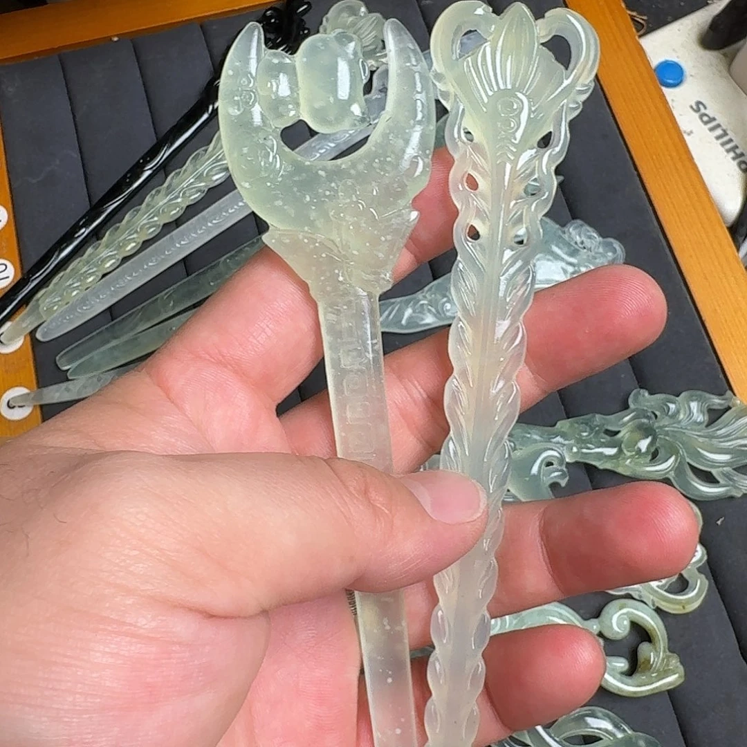 桃***龙未镶嵌蛇纹石玉发饰