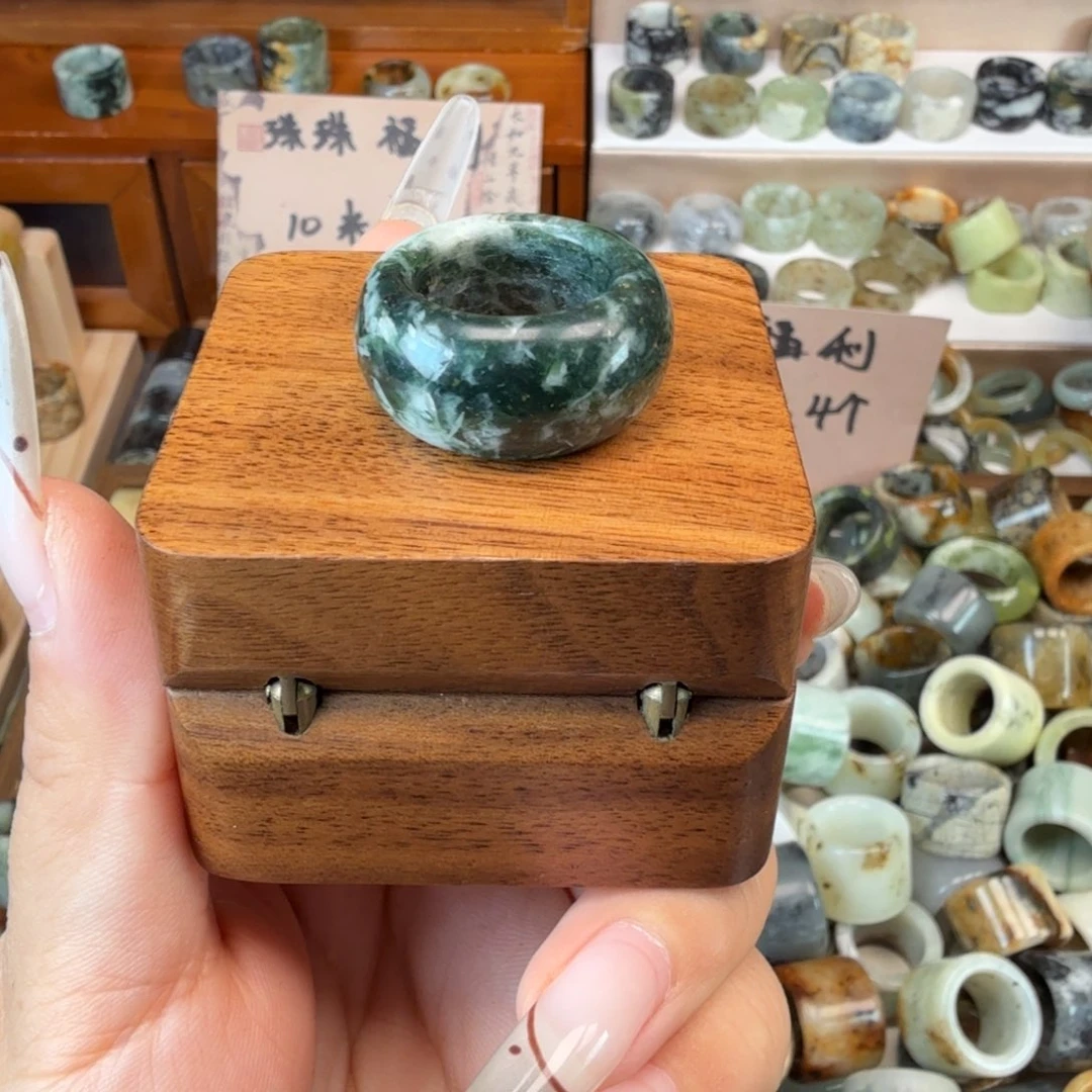 蛇纹石玉未镶嵌戒指内径18