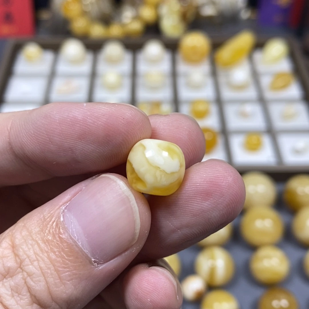 琥珀未镶嵌珠宝奇石12微瑕