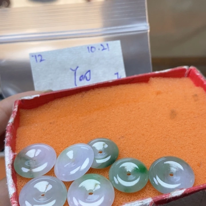 听***豚定制翡翠未镶嵌不退