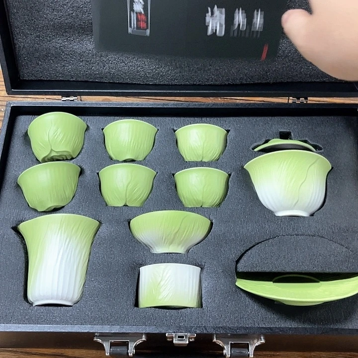 孤品茶具套装等。