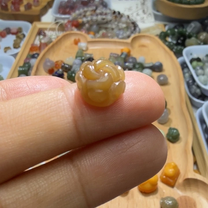 和田玉未镶嵌珠宝半成品