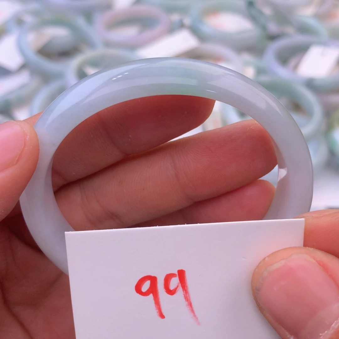 翡翠手镯未镶嵌45988888888888