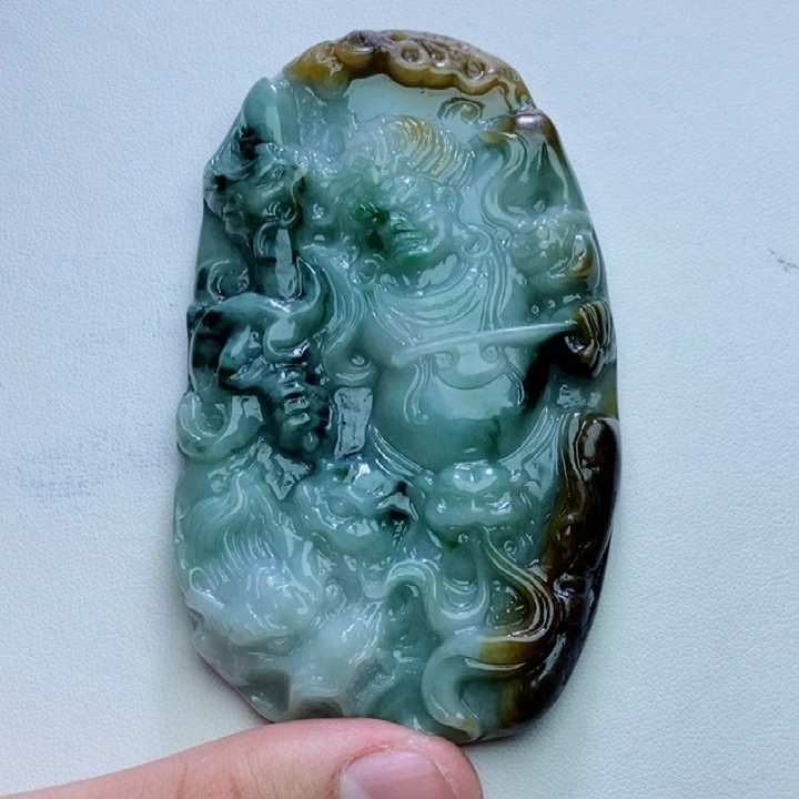 翡翠未镶嵌颈饰人物