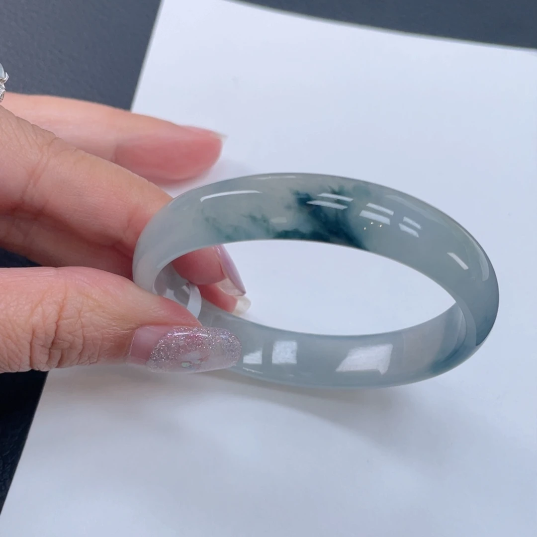 翡翠手镯（贵妃镯）未镶嵌54.3